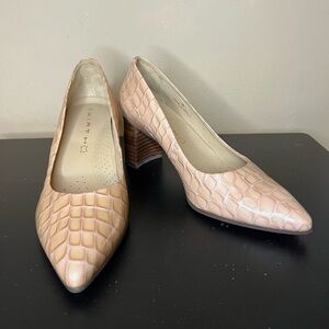 Wirth heels shoes size 38 7.5 EUC alligator skin leather